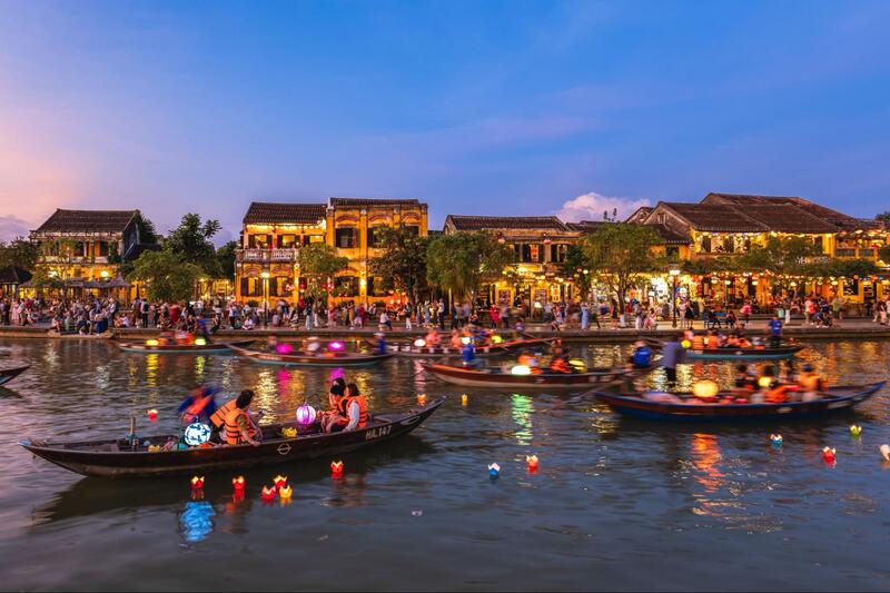 Release lanterns at Hoai River