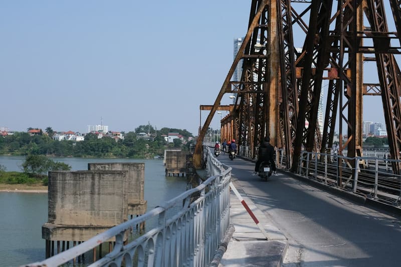 Sidewalk at Long Bien Bridge