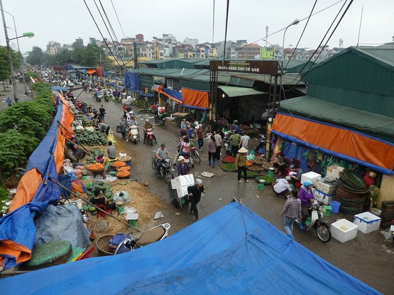 Long Bien Market