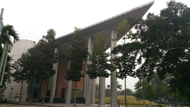 Kite building